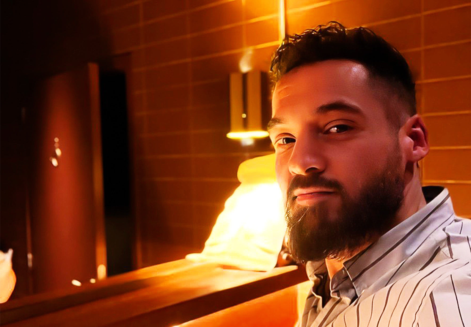 image showing the instant pay illustration in mock ups